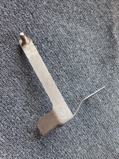 Stütze tlumika des Auspuffs BMW E60 E61 LCI 7562123