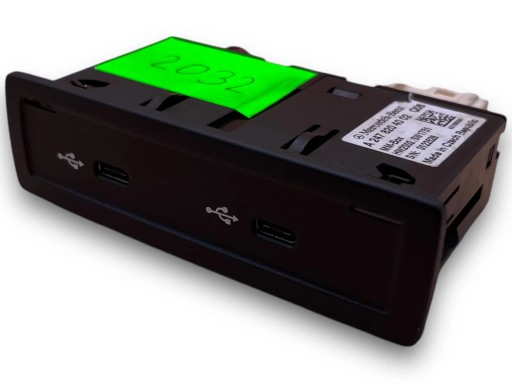 MERCEDES W247 adapter ZLACZE PORT USB A2478204002 @M