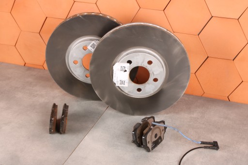BMW F70 F74 U06 X1 U11 X2 U10 discs plates front 335x30 6891081