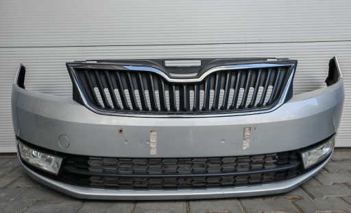 Передний бампер skoda rapid лак la7w*