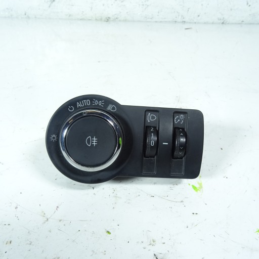 OPEL INSIGNIA A switch of the lights 13268704