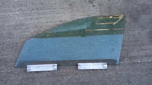 Скло передньої лівої двері VOLVO S60