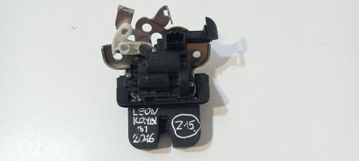 Seat Leon 5F Skoda Fabia Rapid Octavia lock of rear bonnet 5E0827505A (Z15)