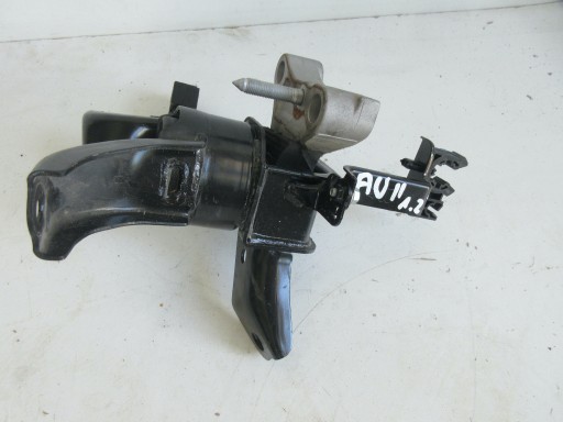 ПРАВАЯ ЛАПА ДВИГАТЕЛЯ AURIS II TURBO 1.2
