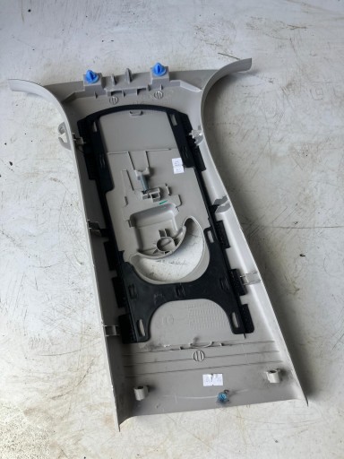 kryt SLUPKA SRODKOWEGO pravá 9676861177 CITROEN C4 PICASSO II