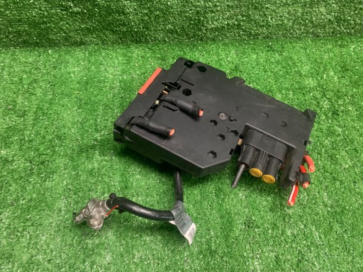Stromverteiler mit Sicherung plus Schläuche Mercedes W204 2.2 CDI A2075401850