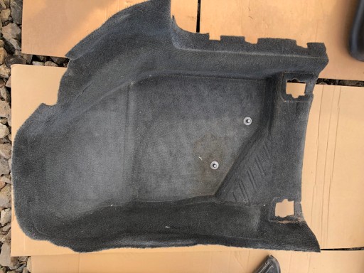 39991863 33065173 - Ковровое покрытие правый VOLVO S60 V70 04-09 LIFT