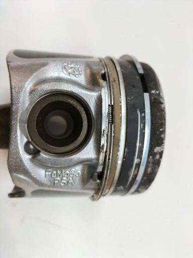 piston connecting rod 1.4 TDCI Ford Fiesta Mk7 (2008-2016)