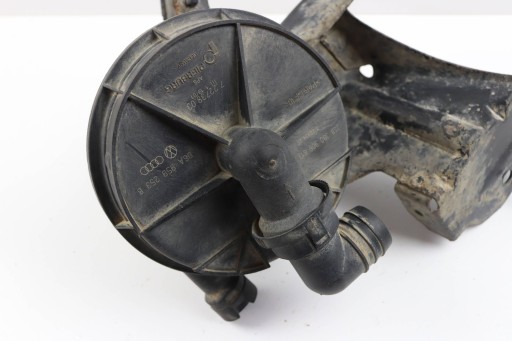 AUDI A3 8L A4 B6 A6 C5 GOLF IV pump air WTORNEGO 1.8T 06A959253B
