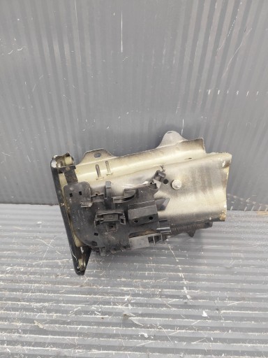 AUDI Q3 II 83A front body quarter left