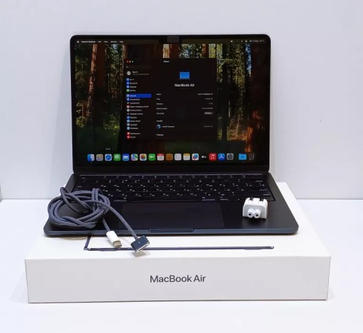LAPTOP APPLE MACBOOK AIR 2022 M2 A2681 8/256GB - OPIS