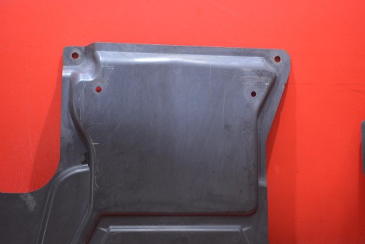 motor cover lower A2045240430 MERCEDES C-KLASA W204 1.8 compressor; 156KM