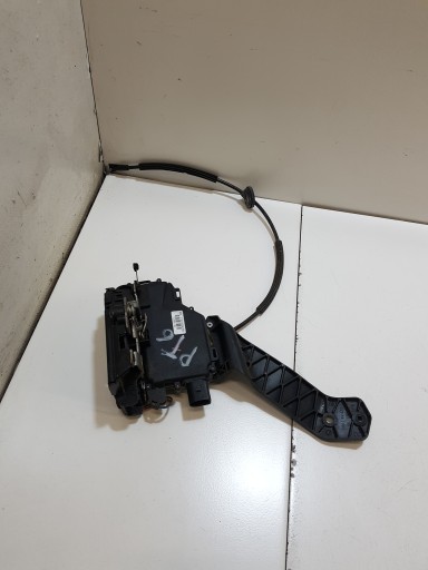 lock door CENTRALNY right rear part rear SKODA SUPERB 6 PIN