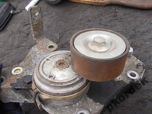 77799195 - MAN TGL 8.180 - підстава натягувач генератора