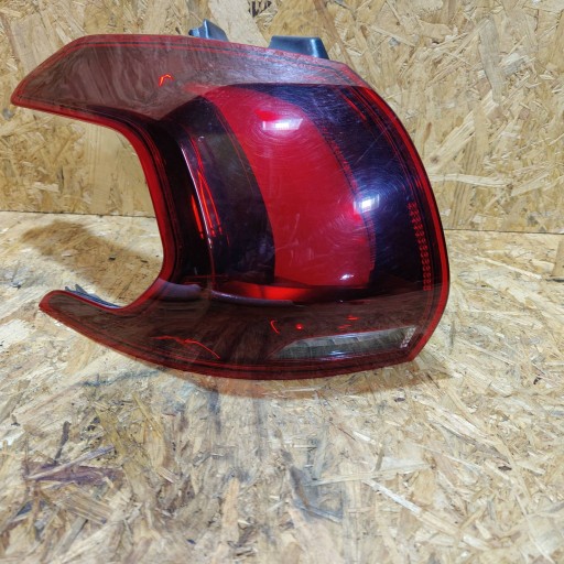 light rear rear part side left Peugeot 2008 and 9826730480