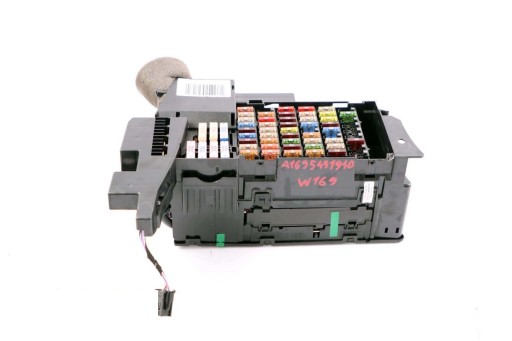 A1695451940-1 - MERCEDES W169 W245 блок запобіжників