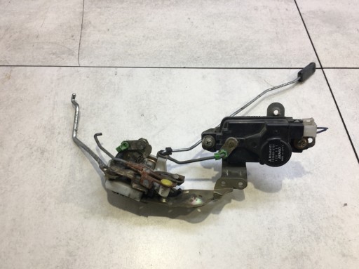 lock door right front SPACE WAGON II MB655572
