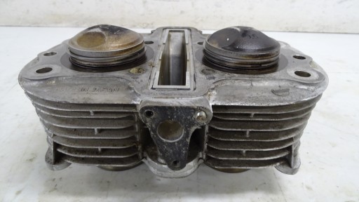 Suzuki GS 400 цилиндр поршни