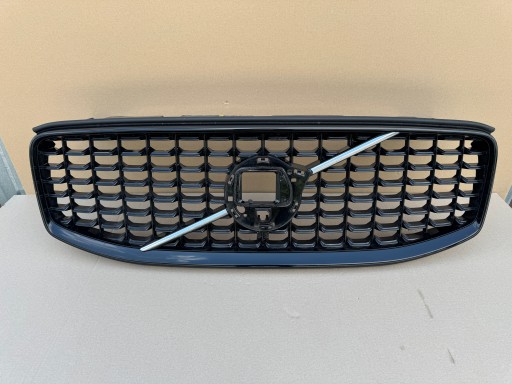 32409198 32133812 - Решетка радиатора volvo xc60 ii lift r design