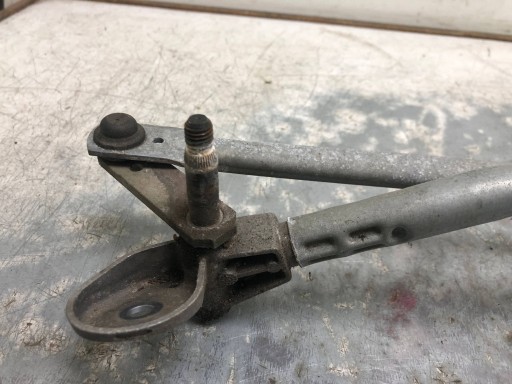 wiper mechanism MERCEDES W204 sedan A2048201040