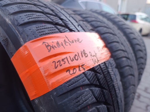 4x Bridgestone Blizzak LM001 225/40/18