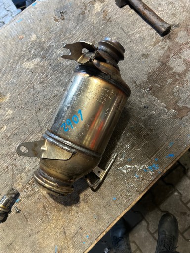 2901. KATALIZATOR VW AUDI 05L131766N 05L131775G 05L181FA