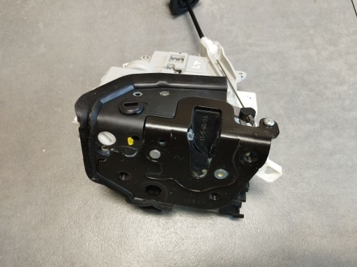 Audi A5 Sportback 8TA lock left rear part 8K0839015H