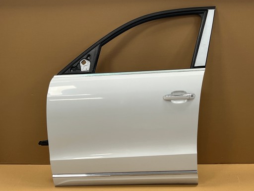 8R0831051D - Audi q5 8r передні ліві двері ls9r