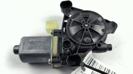 mini motor windows right front 0130822076 VOLKSWAGEN GOLF VII LIFT