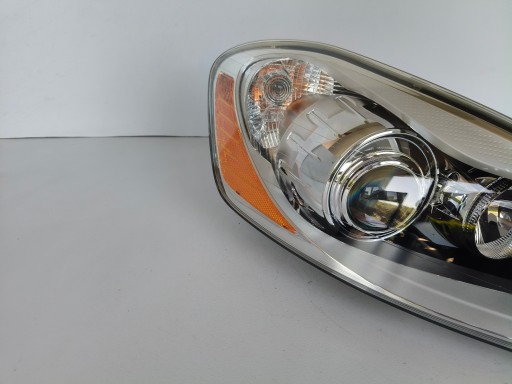 light right REFLEKTOR VOLVO XC60 08- XENON positioning