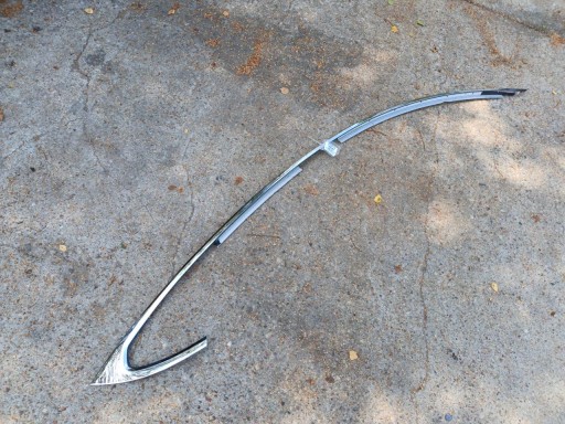 01 - TESLA MODEL S CHROME STRIP RIGHT 1079448-00-D