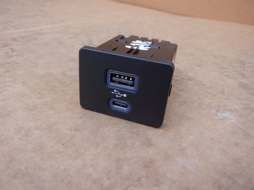 РАЗЪЕМ USB ДЛЯ FORD KUGA MK3