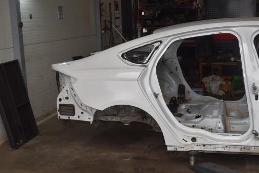 Longeron Aile Gauche Droite Arrière Garniture moulure montant Jupe YZ WHITE FORD MONDEO MK5 FUSION