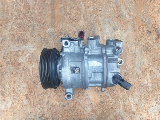 compressor of the air conditioning AUDI 2.0TDI 4G0260805T