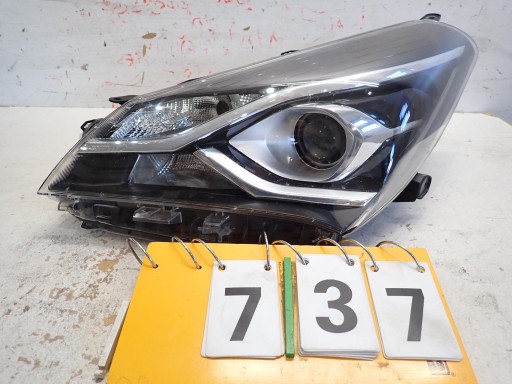 light front front left TOYOTA YARIS III LIFT 2017