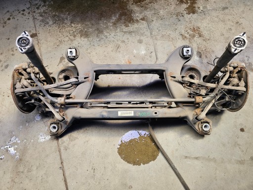 MERCEDES W204 COUPE LIFT träger Achsträger Achsträgers heck