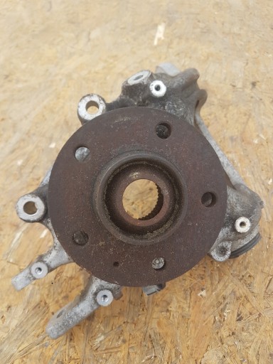 swing of the pivot right rear part AUDI Q5 SQ5 8R0505436C