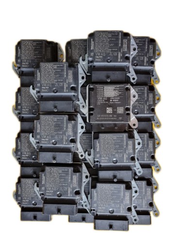 Датчик подушки безпеки AUDI A3 S3 GOLF 8 5WA959655H