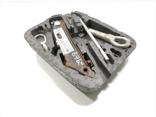 6778555 - Набір інструментів Mini Mini Spare Tire Tools 2007