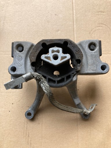 Лапа подушка BMW 5 G30 6962577 2.0 D