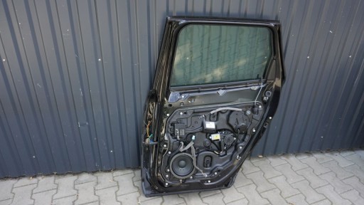 VOLVO XC60 - kompletní zadní dveře pravé záď 452