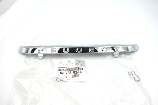 9673857680 - ЕМБЛЕМА PEUGEOT 208