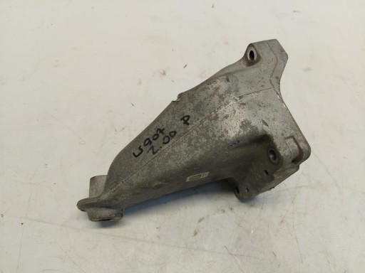 Mercedes W907 2.0 CDI holder holder of the engine right A6542240600