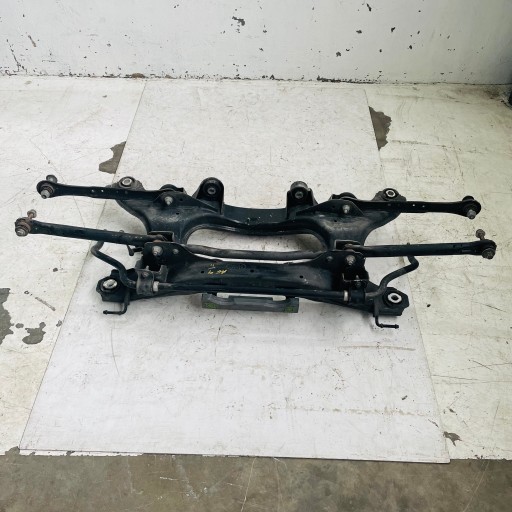 Коляска санки люлька задні поперечні важелі range rover evoque l538