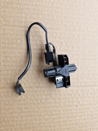 Czujnik zawiasu bagażnika Opel Astra H III Cabrio 93188659 1330881