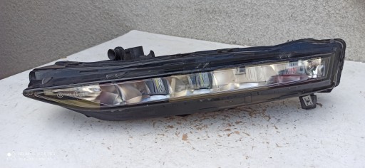 3V0941700B - SKODA SUPERB III LIFT ГАЛОГЕН ПРАВИЙ ПЕРЕДНІЙ СВІТЛОДІОДНИЙ DRL