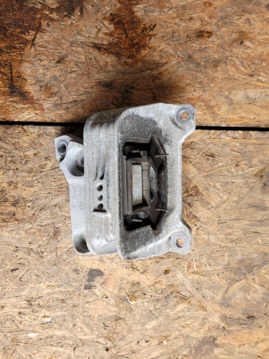 holder engine mount RENAULT MASTER III 2.3