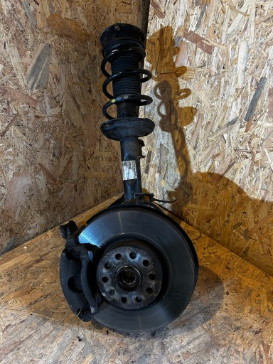 СТУПИЦА MCPERSON STUNNER ЛЕВАЯ PASSAT B8 2.0 TDI 3Q0413031BP