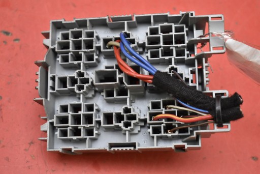 Module fusibles 7L0937503A PORSCHE CAYENNE et 7L 4.5 V8 340 KM 02-07