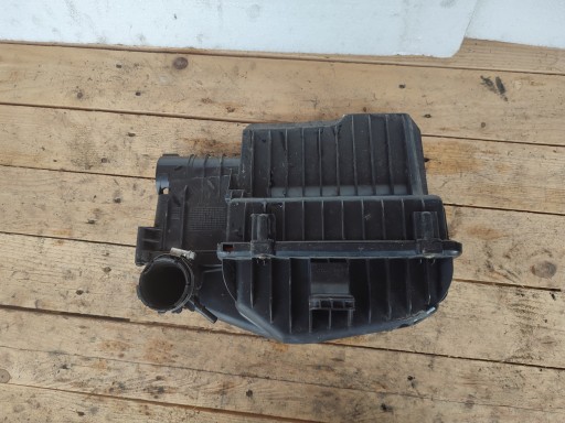 obal filtru WLOTU vzduchový PEUGEOT 208 1.2 VTI 090351